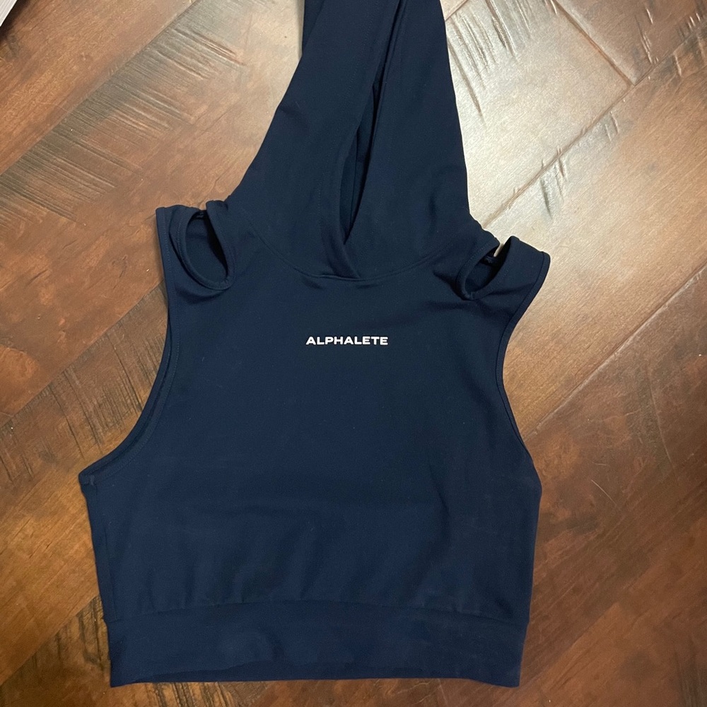 Women’s Alphalete Hooded Crop Tank